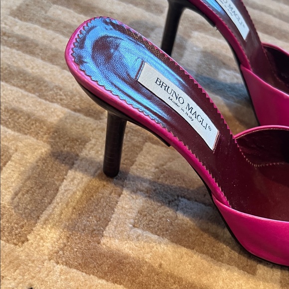 Bruno Magli Fuchsia Heeled Mules - Picture 5 of 13